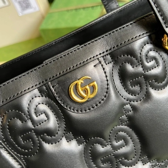 Hyper Peter GUCCI GG medium leather matelassé tote 0709